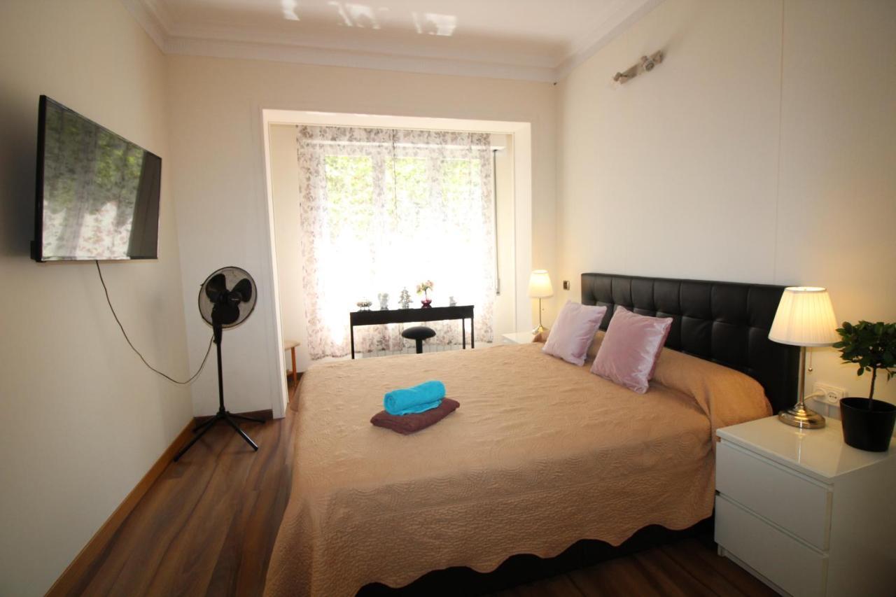 Habitaciones Luminosas Барселона Екстериор снимка