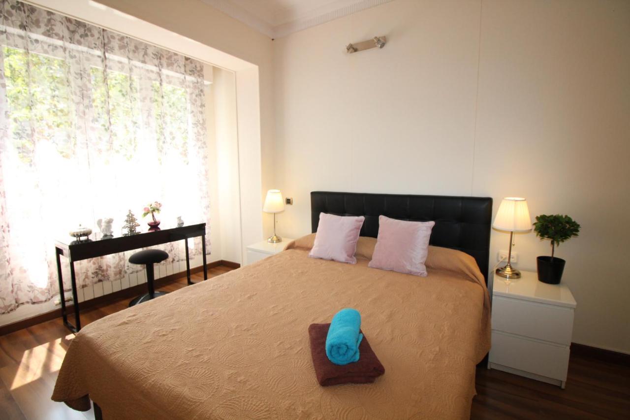Habitaciones Luminosas Барселона Екстериор снимка